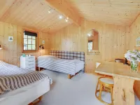 "Farthin" - 800m from the Sea