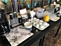 Hotel Marseille - breakfast