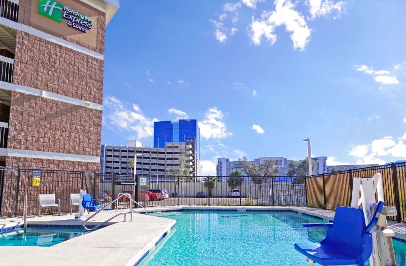 Holiday Inn Express & Suites Phoenix-Tempe by IHG photo 2