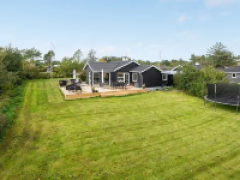 "Ika" - 600m from the Sea Hotels in Saeby