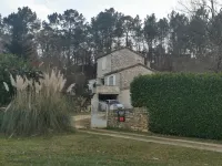 Domaine des 3 CYPRÈS Chambre Pivoine Chez Nath & Pat Các khách sạn ở Monflanquin