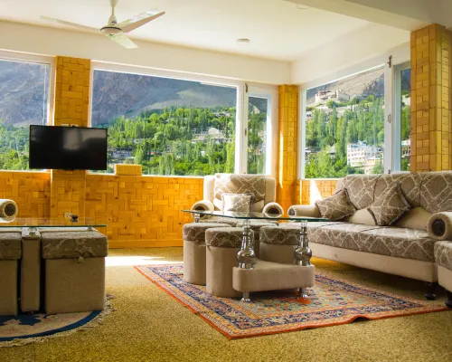 Mulberry Hotel Hotel di Gilgit