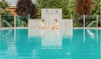Rivoli Hotel - Pool