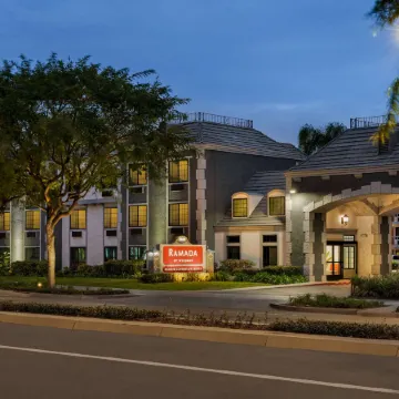 Ramada by Wyndham Anaheim Convention Center