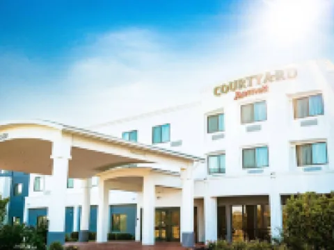 コートヤード バイ マリオット キングストン アルスターのホテル