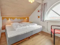 "Odger" - 2.3km from the Sea