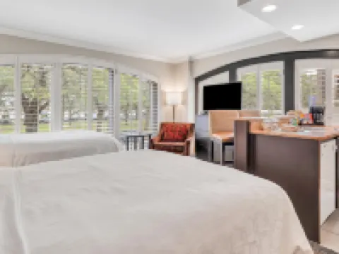 Staybridge Suites SAVANNAH HISTORIC DISTRICT by IHG Hotels near Savannah River