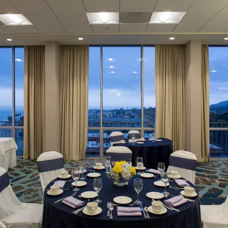 Crowne Plaza VENTURA BEACH by IHG