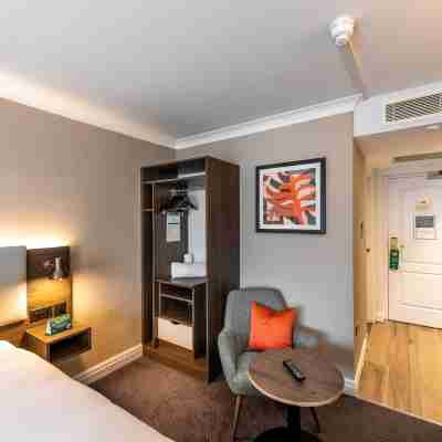 Holiday Inn Manchester - Oldham Rooms