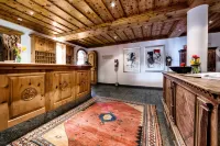 Hotel Seehof Direkt am Heidsee - parking