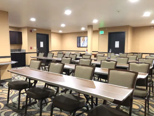 Best Western Plus Coldwater Hotel Бизнес-удобства Photos