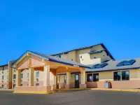 Super 8 by Wyndham Hutchinson Hotels in Reno County