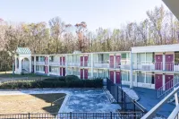 Motel 6 Townsend, GA