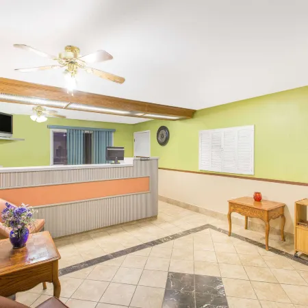 Days Inn by Wyndham Denison IA