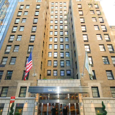 San Carlos Hotel New York Отели рядом с достопримечательностью «Мидтаун-Уэст»