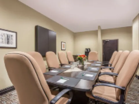 Wingate by Wyndham Regina Hotels in Regina