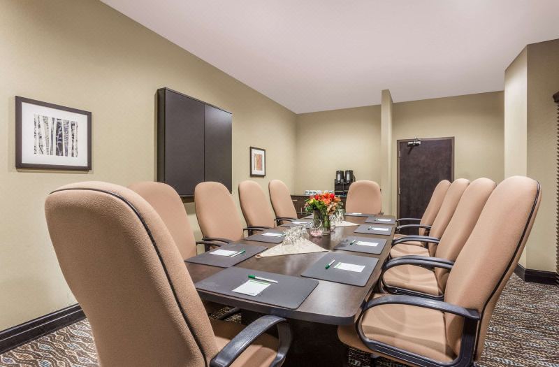 Wingate by Wyndham Regina photo 3