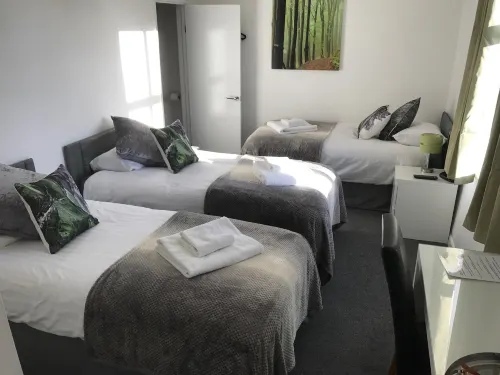 The Dalbury and Palmer Hotel with Free Parking - 2-Star
