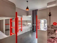 Meininger Hotel Berlin Alexanderplatz Các khách sạn gần Công viên Mauerpark