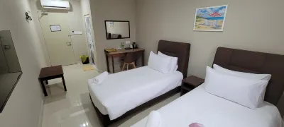 Hotel Shafura 3 Hotels near Kemaman Center Point Complex
