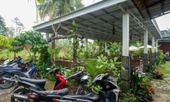 RedDoorz near Lokawisata Baturaden - Housity