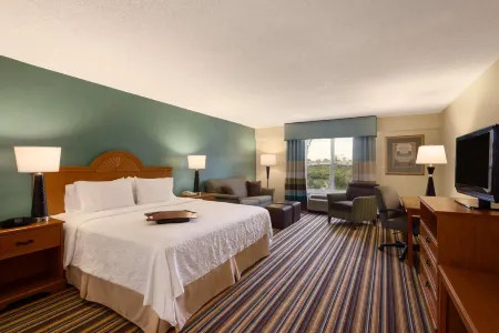 Hampton Inn & Suites Venice Bayside/South Sarasota Отели рядом с достопримечательностью «Nokomis Beach»