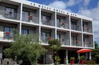 Le Galet Hotel & Spa Hotels near Fresque Les Sicarnes