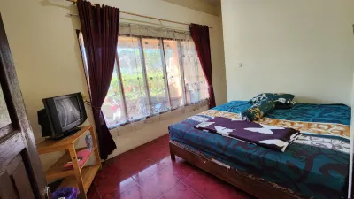Qiu Guest House Syariah Hotels in Kasiau