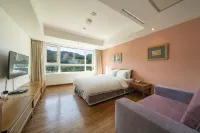 Maple Tourist Hotel - 3 estrellas