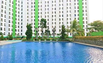 Apartment Green Lake View Ciputat by Celebrity Room