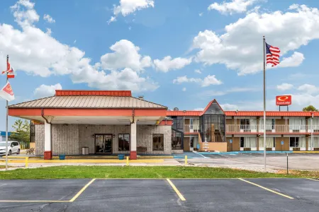 Days Inn by Wyndham Perrysburg/Toledo