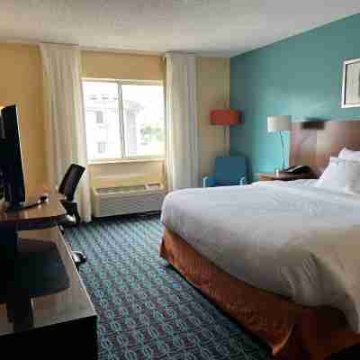 SureStay by Best Western Bryan College Station Rooms