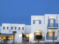 Villa Kelly Rooms & Suites Hotels in Naoussa