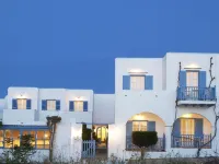 Villa Kelly Rooms & Suites Hotels in Науса