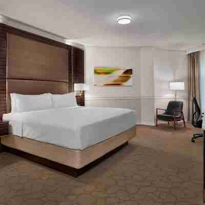 Delta Hotels Edmonton Centre Suites Rooms