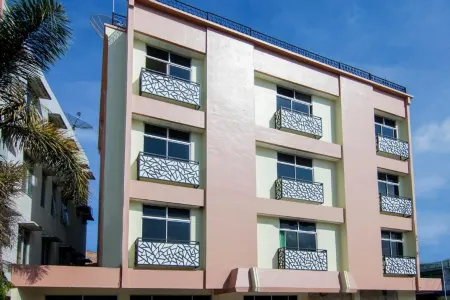 Hotel Wisata Samosir by Helocus Отели в г. Pardomuan I