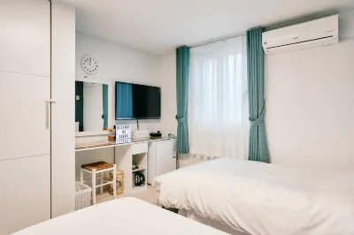 Garosugil Homestay - Female Only
