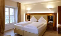 Hotel Schloss Edesheim Hotels in Maikammer