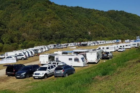 야외 수영장 전경