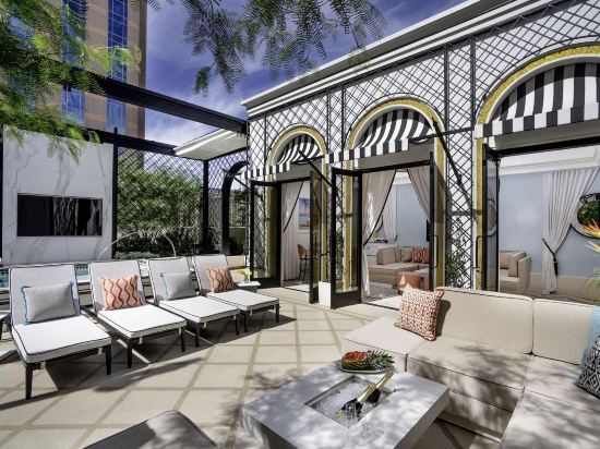 The Venetian Prestige Club Lounge – Daily Breakfast Included with Private Check-in