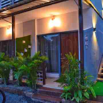 Artisan Resort and Cafe Hotel Exterior