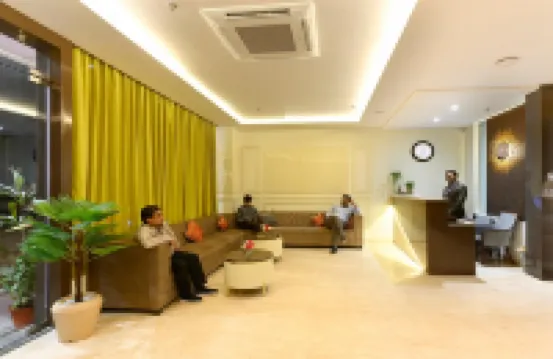 アバロン・パームス・アグラ