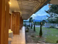 Charming Home Resort Hotels in Suan Phueng