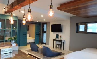 The Luce & House