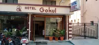 Gokul Hotel Отели рядом с достопримечательностью «Парк Лорд Баддха»