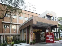 New Woodlands Hotel โรงแรมใกล้Stella Maris College