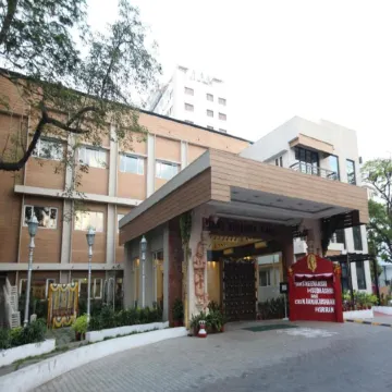 New Woodlands Hotel Отели рядом с достопримечательностью «Храм Рамакришна Мутт»