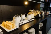 Roomreich - Breakfast