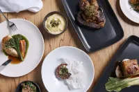 Atura Albury - breakfast