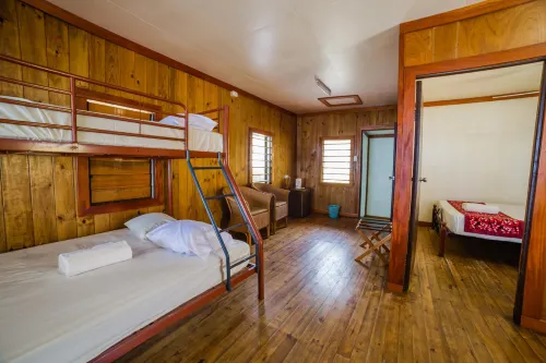Ratu Kini Backpackers & Dive Resort - Parkplatz
